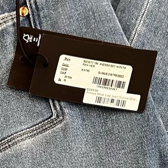 Paige Anessa NWT Wide-Leg Jeans Raw Hem in Sunnie Distressed with set in pockets - Picture 5 of 5